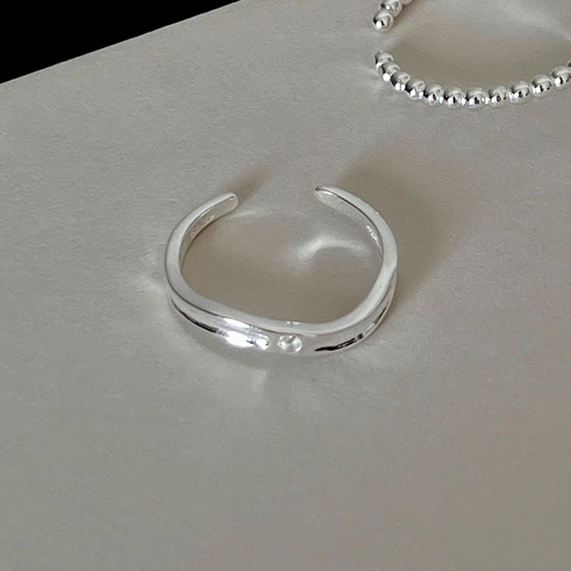 Wave Pattern Sparkling Diamond Tail Ring, Open Design